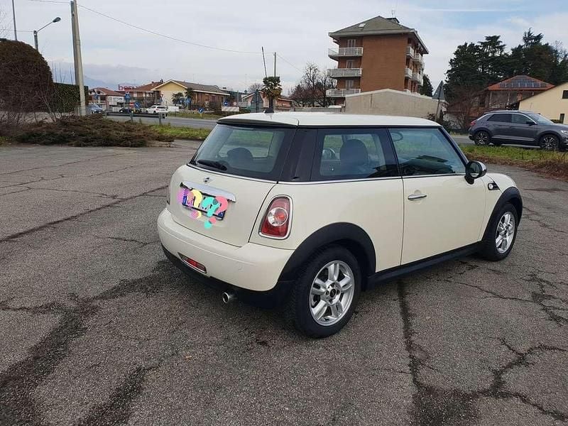 Usata Mini ONE 75 CV (55 kW) 2011 Beige Utilitaria