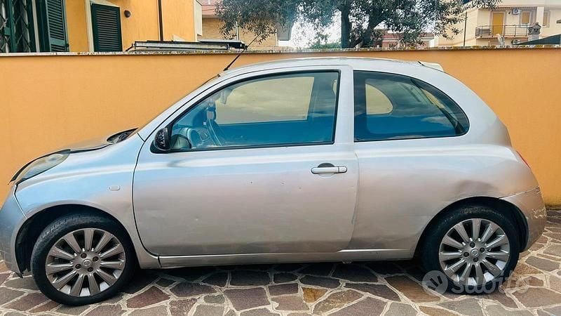 Usata Nissan Micra 80 CV (58 kW) 2005 Grigio Berlina