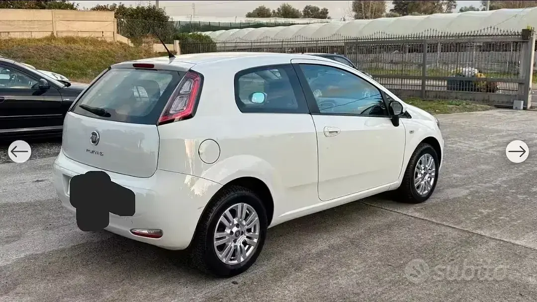 Usata Fiat Punto 77 CV (56 kW) 2013 Bianco Utilitaria