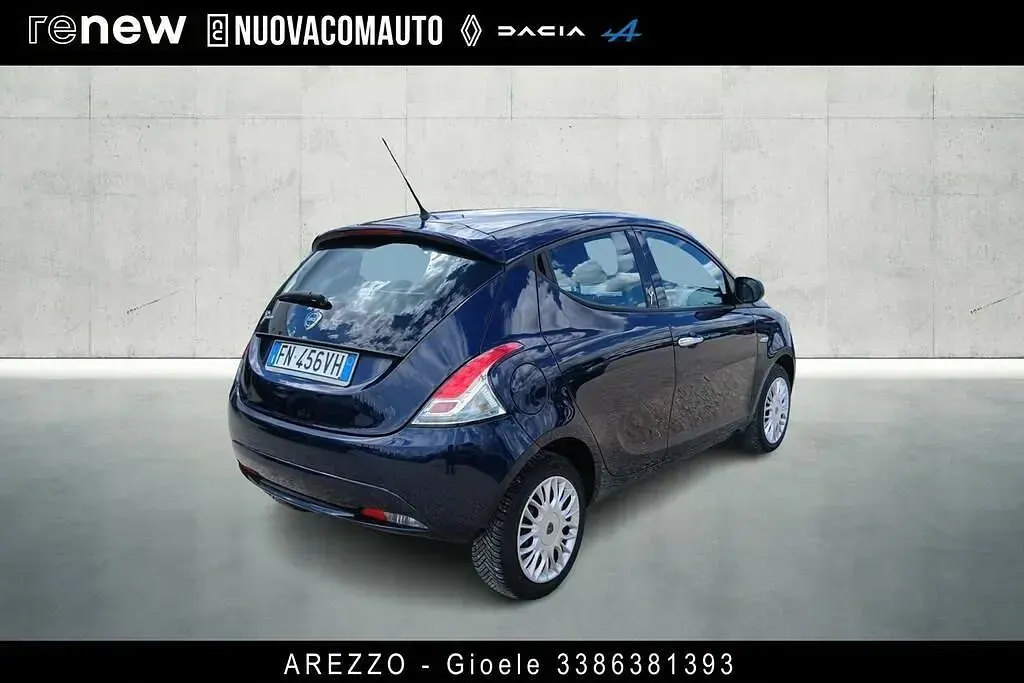 Usata Lancia Ypsilon Silver 69 CV (50 kW) 2018 Blu Utilitaria