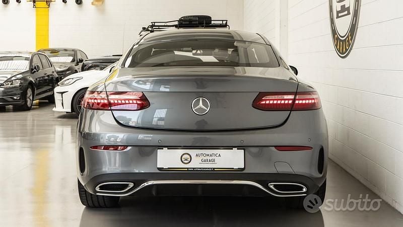 Usata Mercedes E400 Premium Plus 340 CV (250 kW) 2023 Grigio scuro Berlina