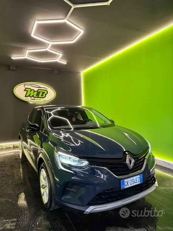 Usata Renault Captur Equilibre 101 CV (74 kW) 2022 Grigio SUV