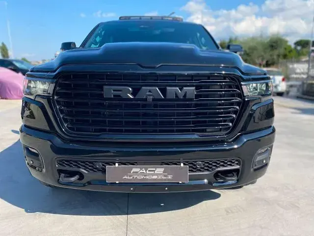 Nuova RAM 1500 540 CV (397 kW) 2026 Nero metallizzato Pick-up