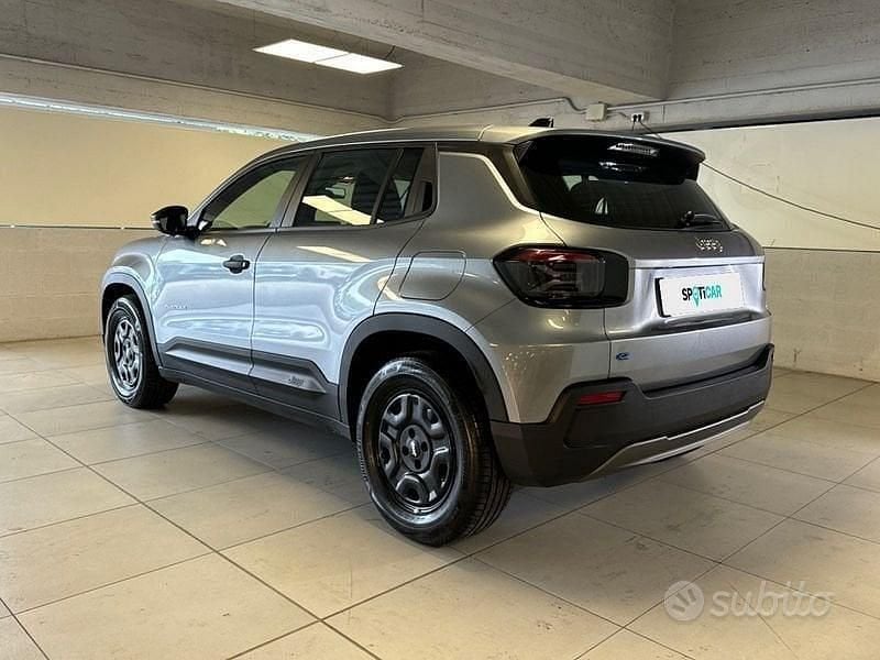 Usata Jeep Avenger EV 114 kW (156 CV) 2023 Grigio SUV