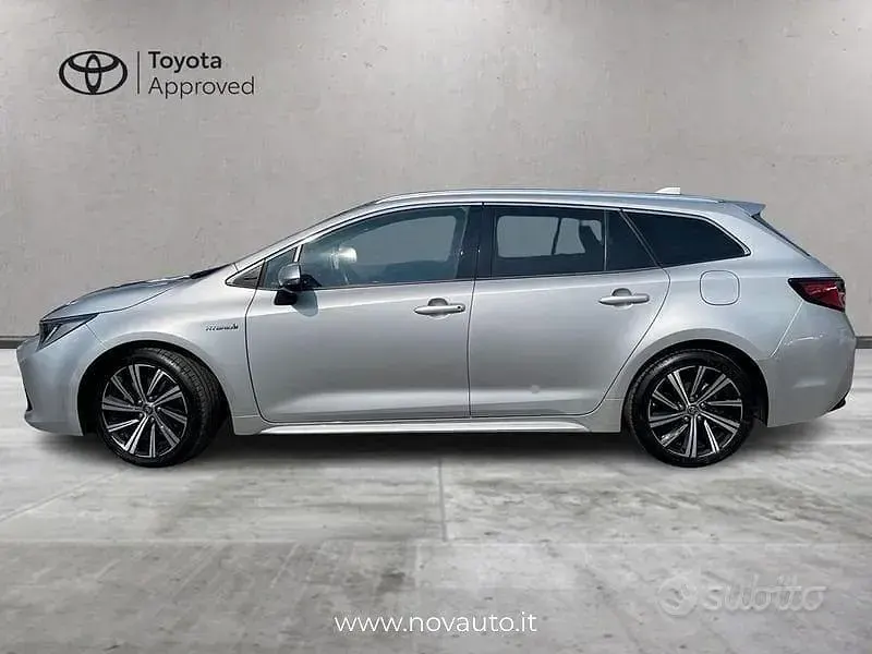 Usata Toyota Corolla Style 184 CV (135 kW) 2020 Grigio Station wagon