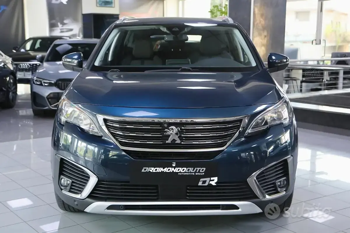 Gebraucht Peugeot 5008 Allure 120 PS (88 kW) 2017 Blau SUV