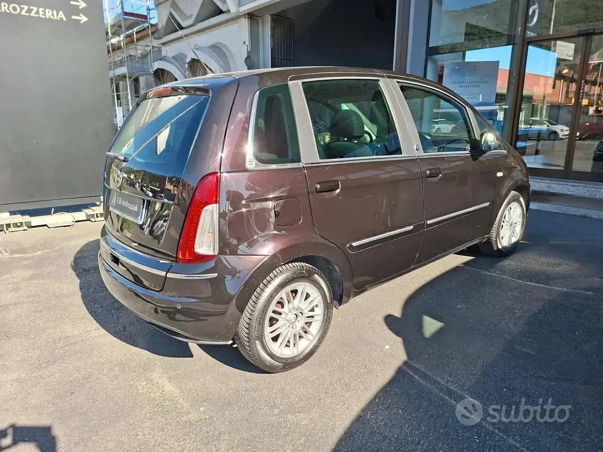 Usata Lancia Musa 77 CV (56 kW) 2012 Lilla Monovolume