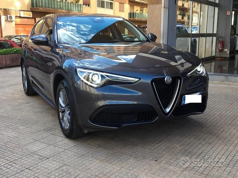 Usata Alfa Romeo Stelvio Business 160 CV (117 kW) 2019 Grigio SUV