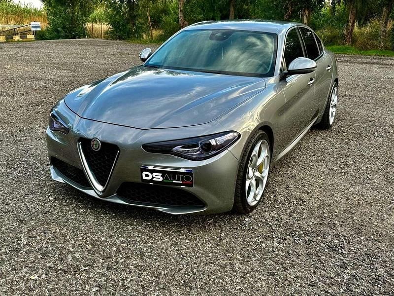 Grigio Usata 2020 Alfa Romeo Giulia Super Tre volumi | 20.400 € (Buon prezzo) - Immagine 1/4