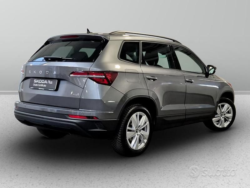 Usata Skoda Karoq Executive 150 CV (110 kW) 2025 Grigio graphite metallizzato SUV