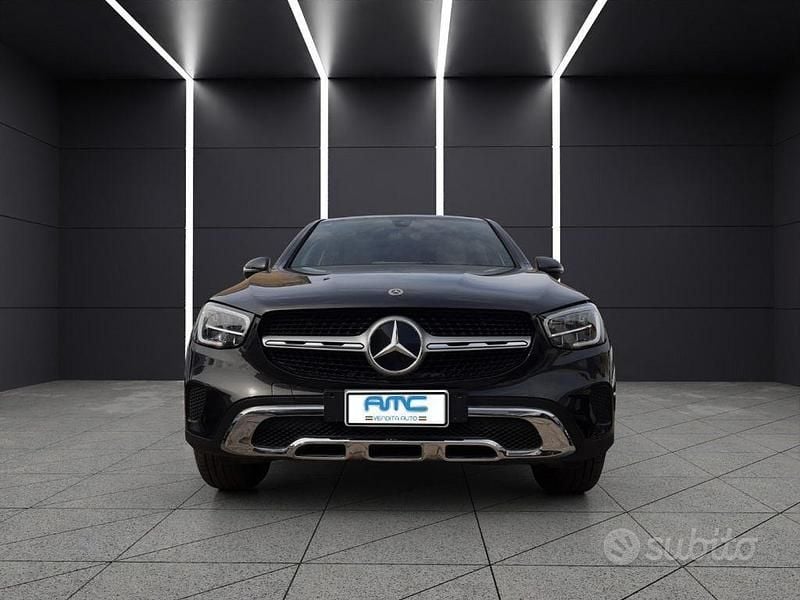 Usata Mercedes GLC300e Premium 194 CV (142 kW) 2022 Nero SUV