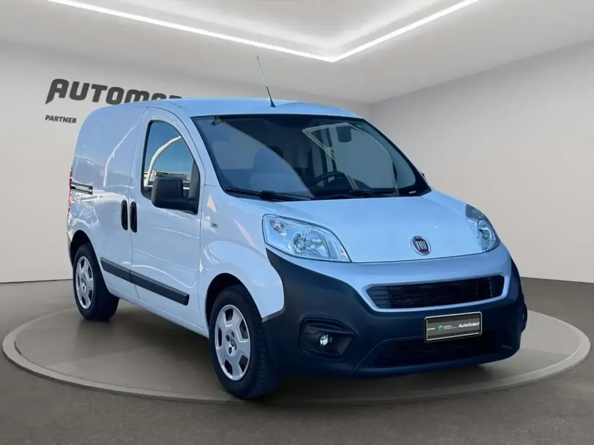 Usata Fiat Fiorino 95 CV (69 kW) 2022 Bianco Monovolume