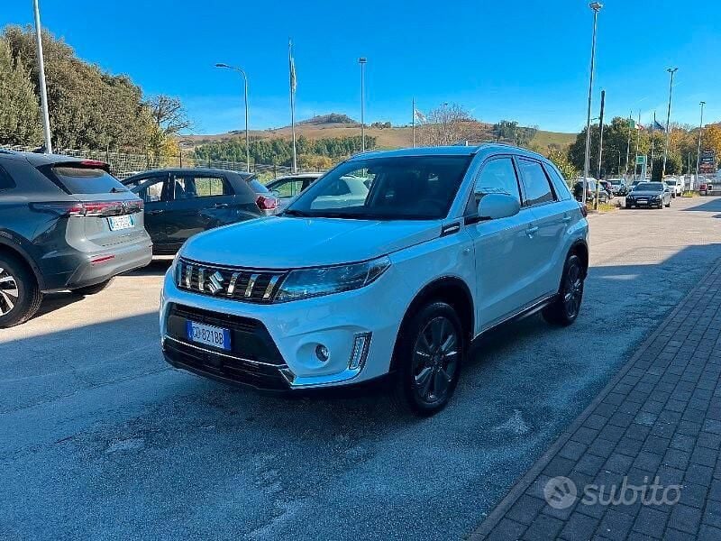 Usata Suzuki Vitara Cool 129 CV (94 kW) 2020 Bianco SUV