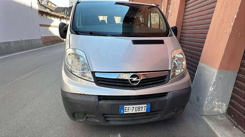 Usata Opel Vivaro 114 CV (83 kW) 2011 Monovolume