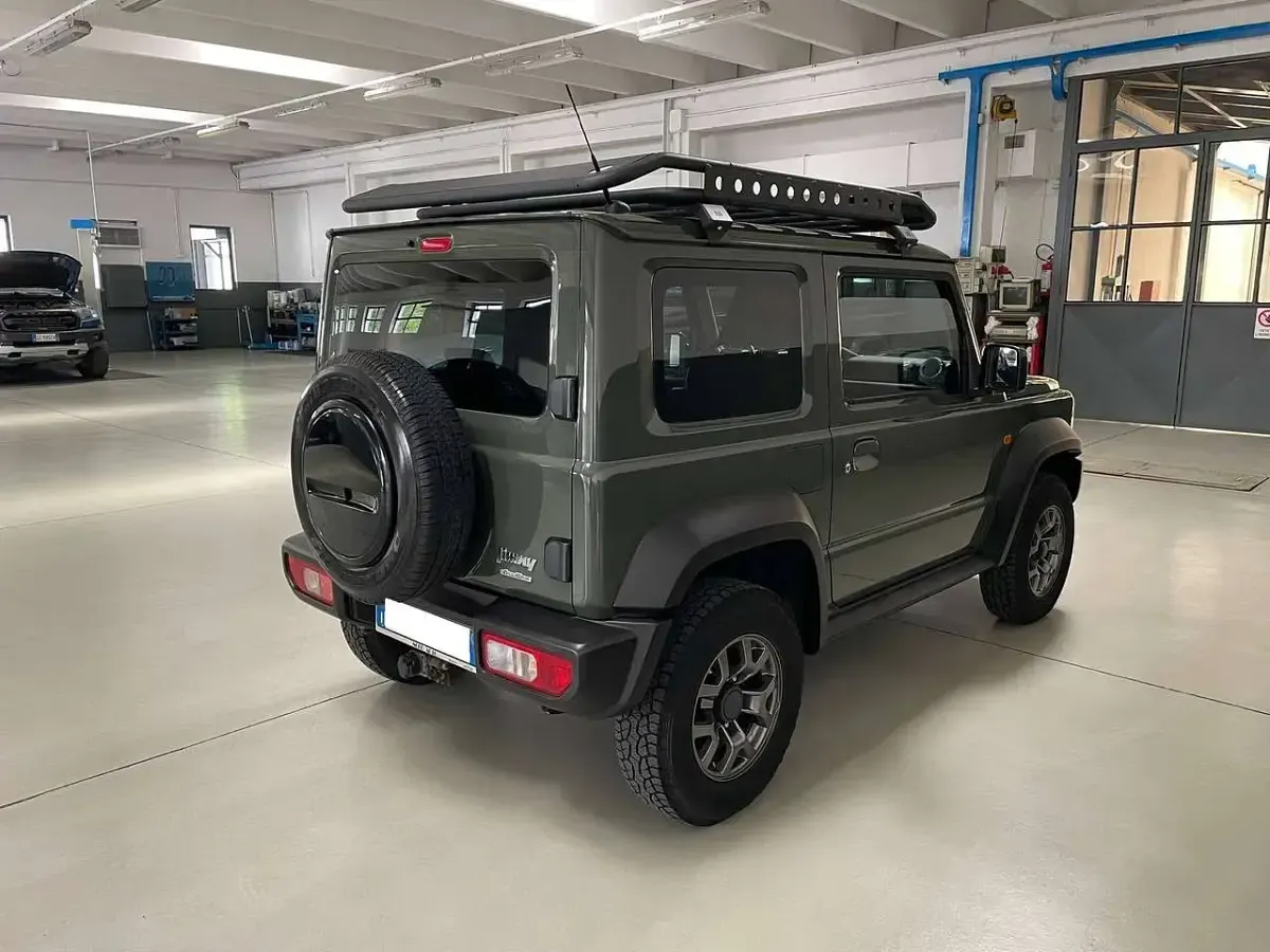 Usata Suzuki Jimny 102 CV (75 kW) 2020 Verde SUV