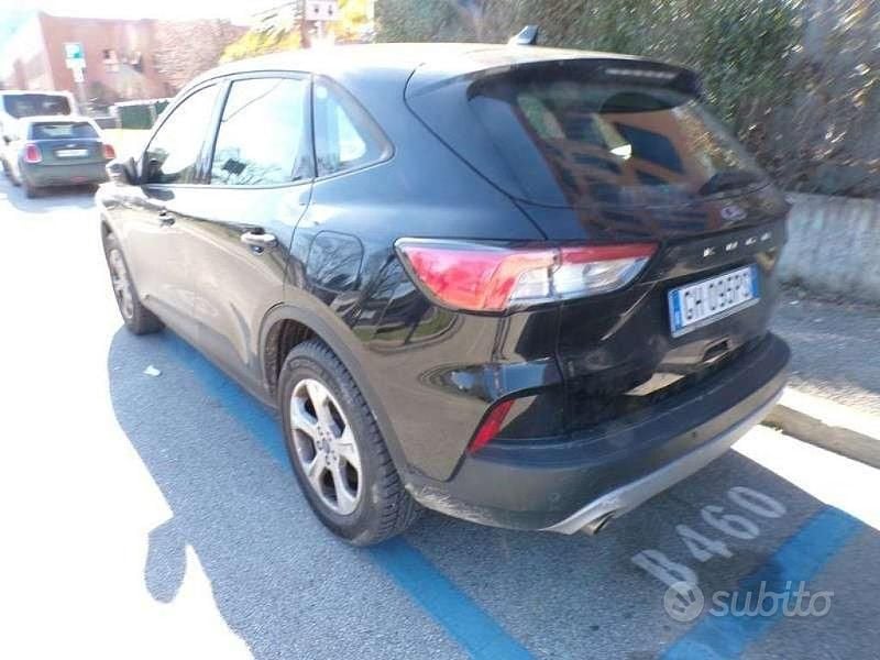 Usata Ford Kuga 120 CV (88 kW) 2021 Nero SUV