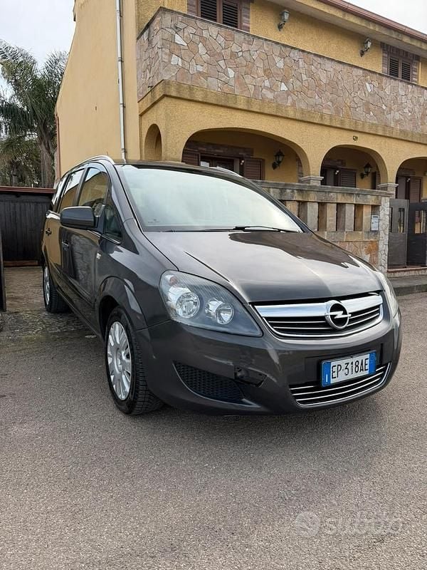 Usata Opel Zafira 2012 Monovolume