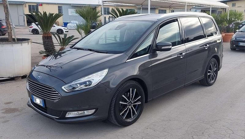 Grigio Usata 2018 Ford Galaxy Titanium Monovolume | 11.700 € (Buon prezzo) - Immagine 1/4