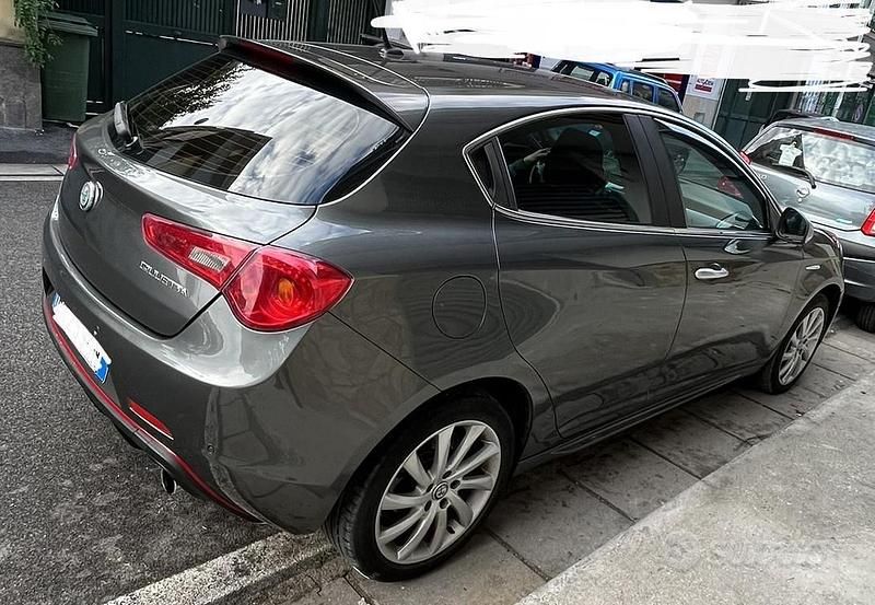 Usata Alfa Romeo Giulietta 120 CV (88 kW) 2012 Utilitaria