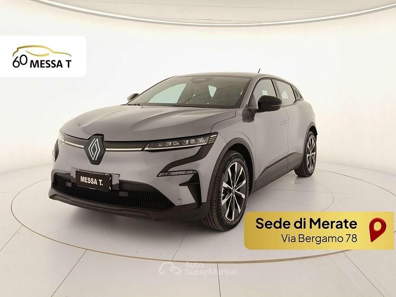 Gray Nuova 2025 Renault Mégane Evolution Tre volumi | 29.950 € - Immagine 1/3