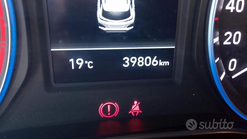 Usata Hyundai Kona 116 CV (85 kW) 2019 Rosso SUV