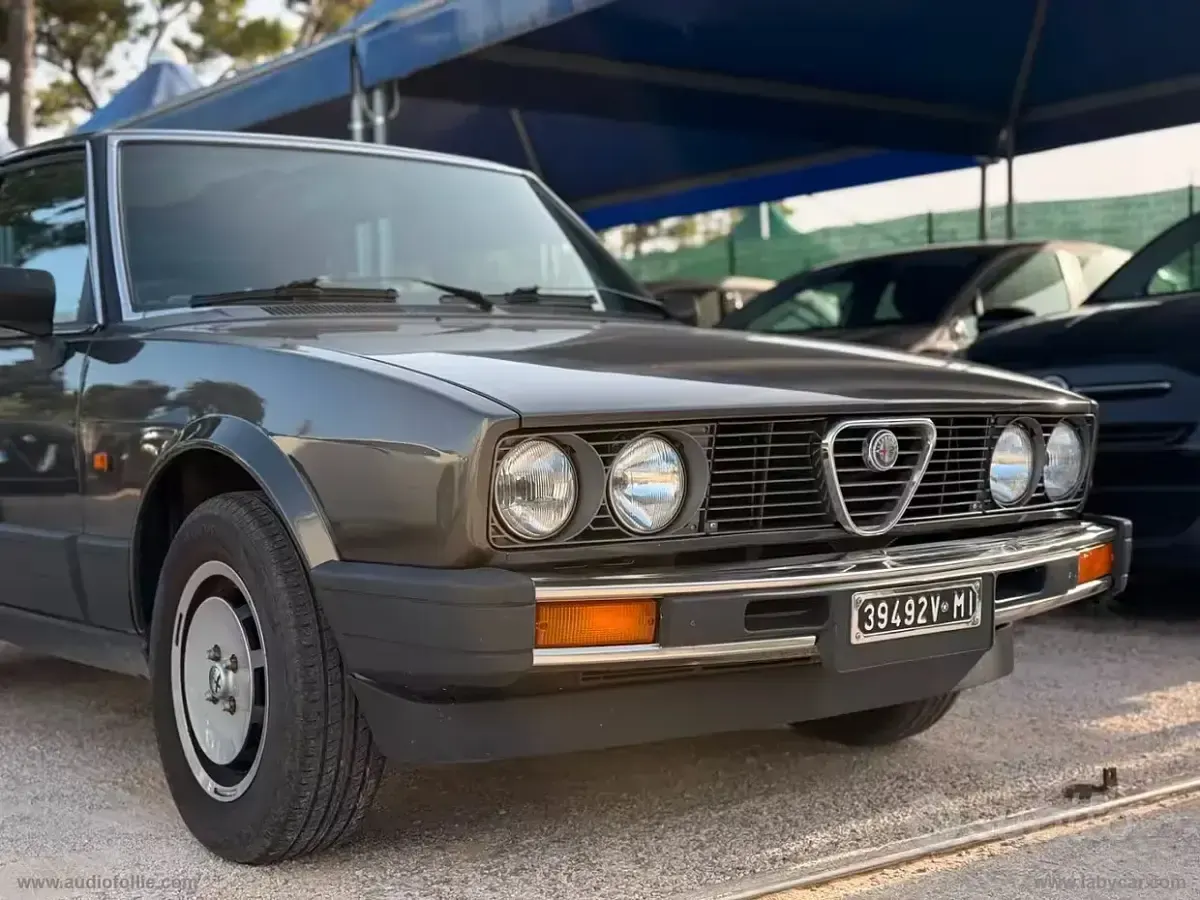 Usata Alfa Romeo Alfetta Quadrifoglio 130 CV (95 kW) 1984 Berlina