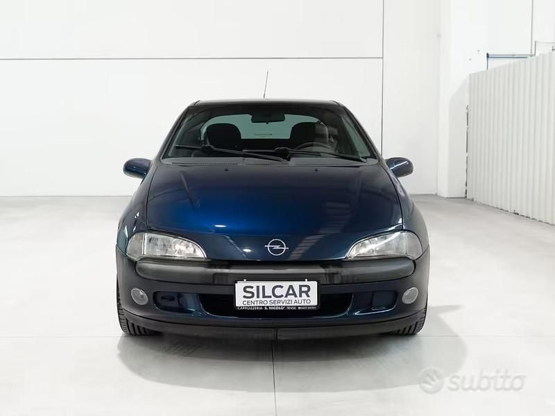 Usata Opel Tigra 106 CV (77 kW) 1998 Blu Coupé