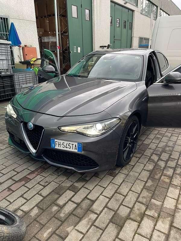 Usata Alfa Romeo Giulia Veloce 211 CV (155 kW) 2017 Berlina