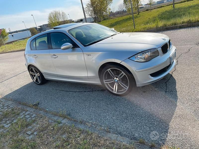 Usata BMW 118 M Sport 143 CV (105 kW) 2009 Grigio Utilitaria