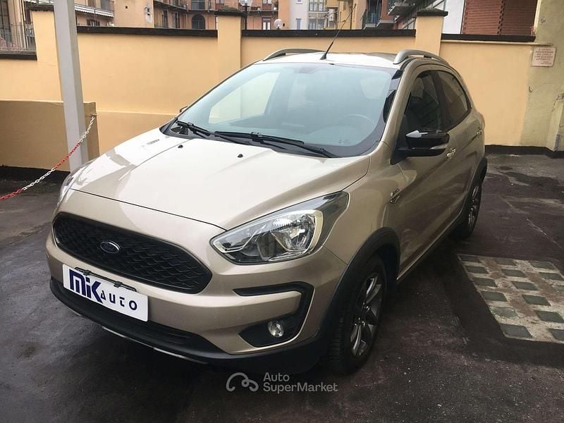 Usata Ford Ka Plus Active 86 CV (63 kW) 2019 Oro Utilitaria