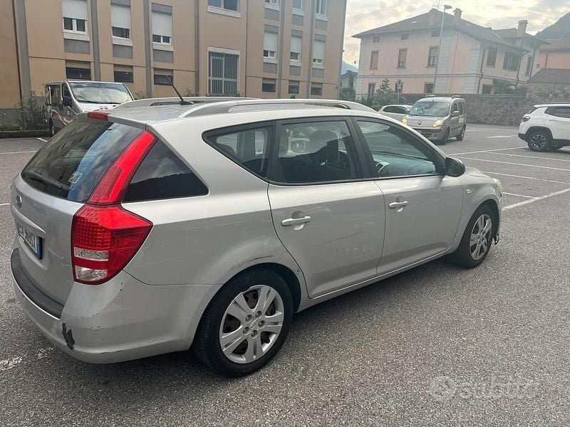 Usata Kia Ceed 90 CV (66 kW) 2010 Utilitaria