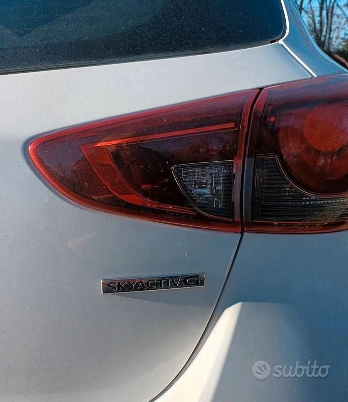 Usata Mazda 2 90 CV (66 kW) 2020 Bianco Berlina