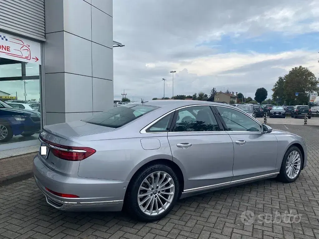 Usata Audi A8 286 CV (210 kW) 2020 Grigio Berlina