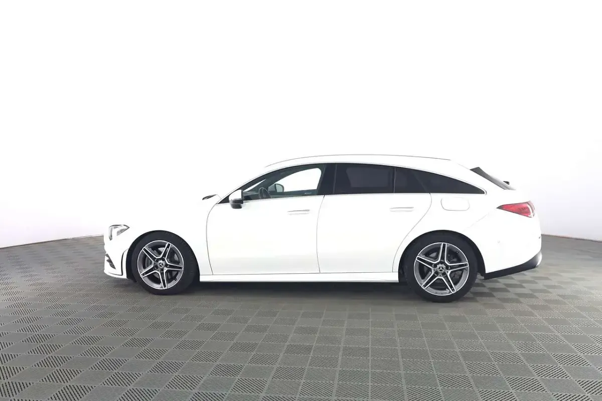 Usata Mercedes CLA200 Shooting Brake Premium 150 CV (110 kW) 2020 Bianco polare Station wagon