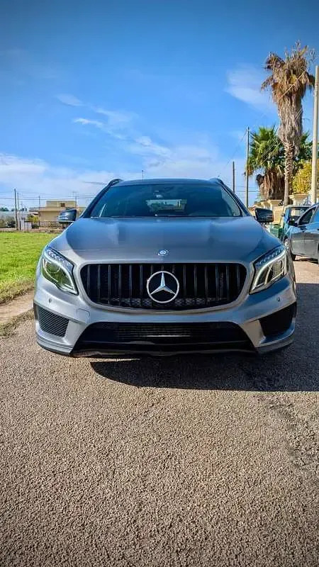 Usata Mercedes GLA220 Premium 170 CV (125 kW) 2015 SUV