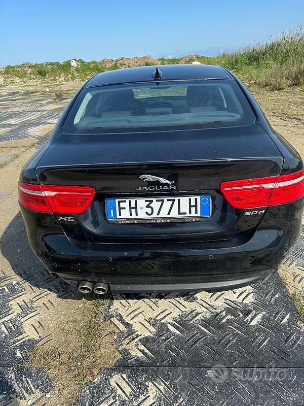 Usata Jaguar XE 180 CV (132 kW) 2016 Berlina
