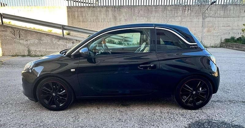 Usata Opel Adam Glam 101 CV (74 kW) 2014 Utilitaria