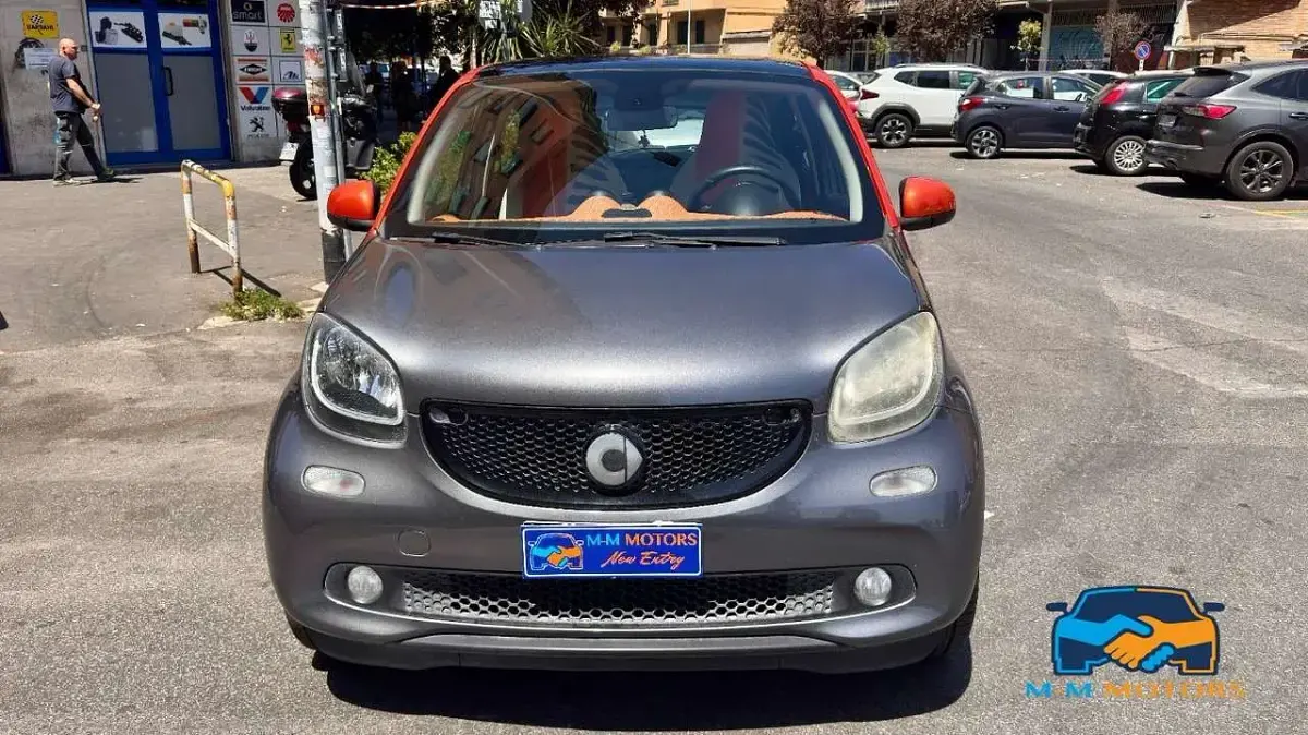 Usata Smart ForFour 71 CV (52 kW) 2014 Grigio Utilitaria