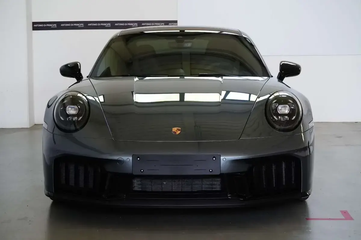 Nuova Porsche 911 Sport 541 CV (397 kW) 2025 Vanadiumgraumetallic Coupé