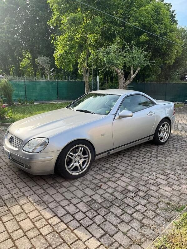 Usata Mercedes SLK200 192 CV (141 kW) 1998 Grigio Cabrio