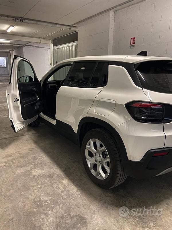 Usata Jeep Avenger Altitude 101 CV (74 kW) 2024 Bianco SUV