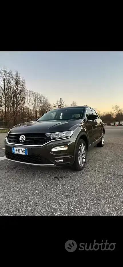 Usata VW T-Roc 116 CV (85 kW) 2019 Marrone SUV