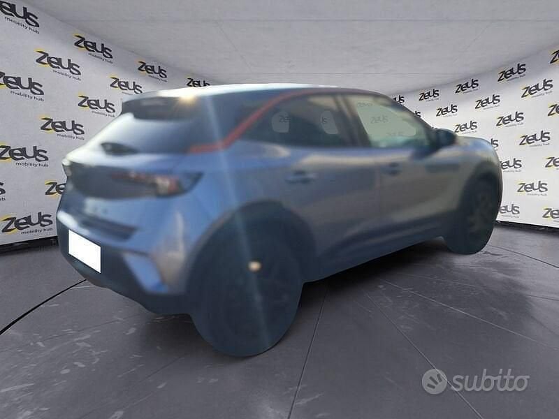 Usata Opel Mokka 101 CV (74 kW) 2023 Grigio SUV