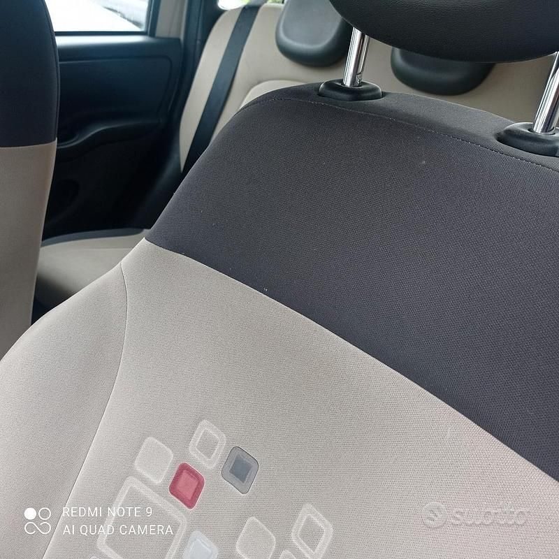 Usata Fiat Panda Lounge 80 CV (58 kW) 2016 Beige Utilitaria