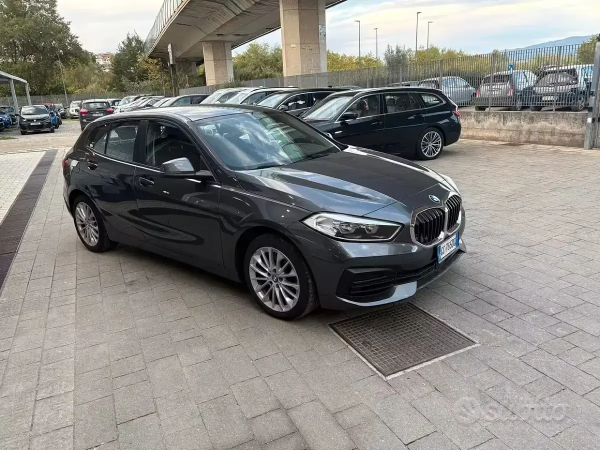 Usata BMW 116 Advantage 116 CV (85 kW) 2020 Grigio Utilitaria