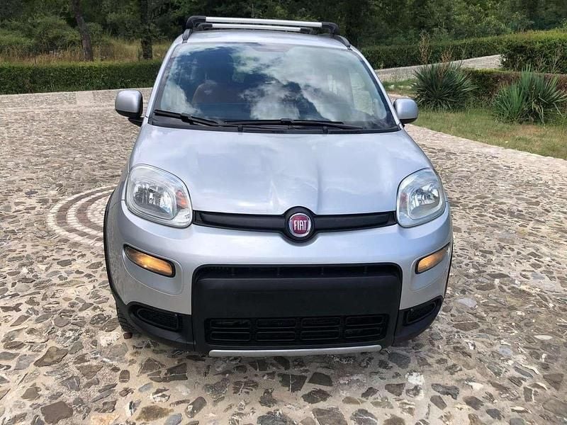 Grigio Usata 2015 Fiat Panda 4x4 Due volumi | 9600 € (Ottimo prezzo) - Immagine 1/4