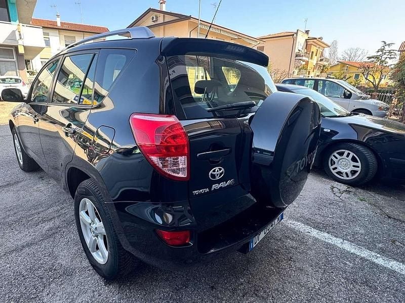 Usata Toyota RAV4 Sol 136 CV (100 kW) 2008 Nero SUV