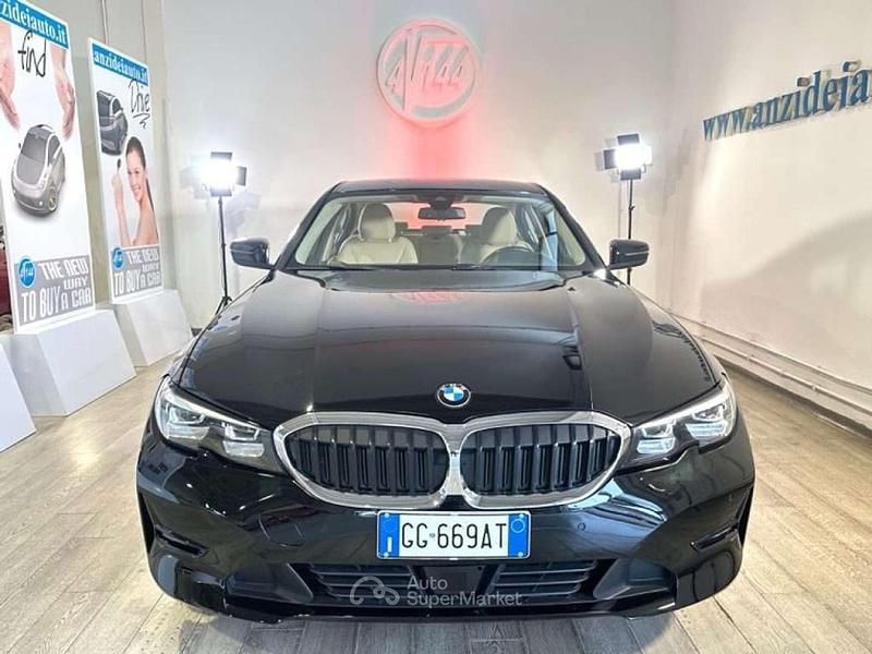 Usata BMW 318 Advantage 150 CV (110 kW) 2021 Nero Berlina