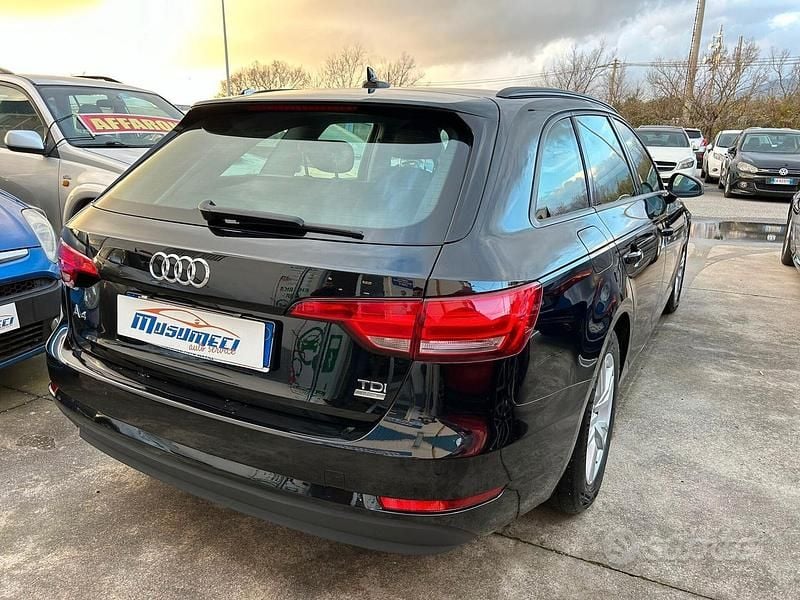 Usata Audi A4 150 CV (110 kW) 2018 Nero Station wagon