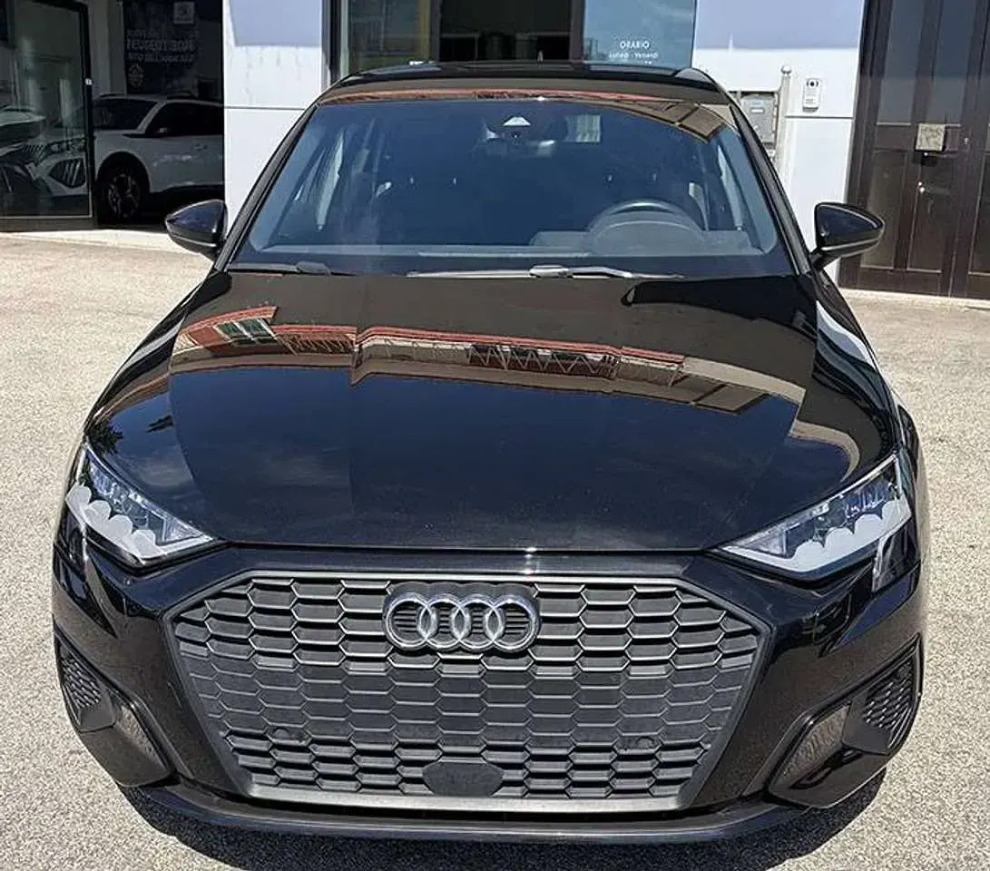 Usata Audi A3 Attraction 116 CV (85 kW) 2022 Metallizzato Berlina
